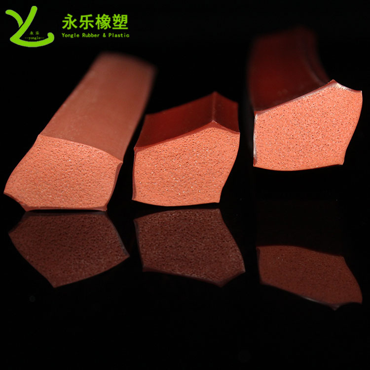 擠出復合發(fā)泡硅膠條，耐高溫復合發(fā)泡硅膠條，耐老化復合發(fā)泡硅膠條