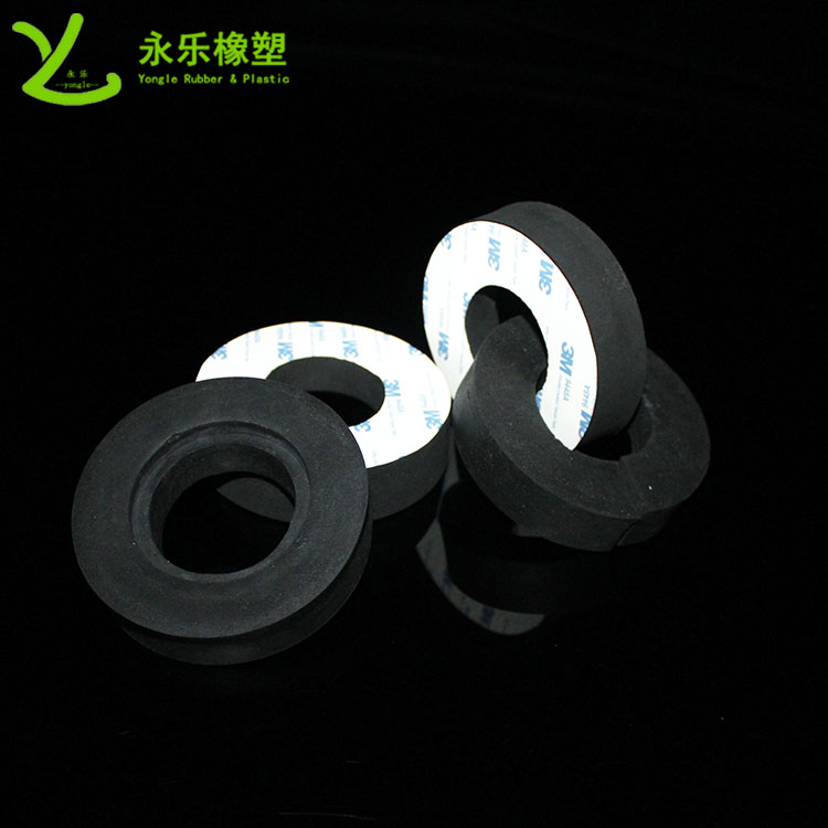 定制模壓發(fā)泡硅膠墊，減震模壓發(fā)泡硅膠墊，無氣味模壓發(fā)泡硅膠墊